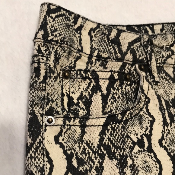 Wild Fable Snakeskin High Rise Skinny Jeans 2 - Picture 6 of 15